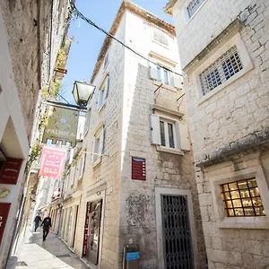 Stephane Vibe , Trogir Croatie